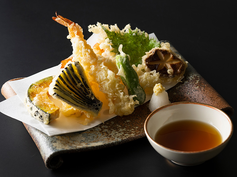海老と季節野菜の天婦羅の外観
